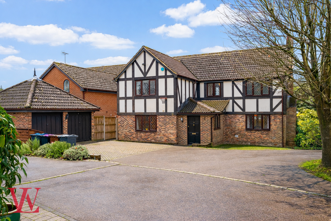 5 bed detached house for sale in Friars Wood, Bishop's Stortford, Hertfordshire  - Property Image 1