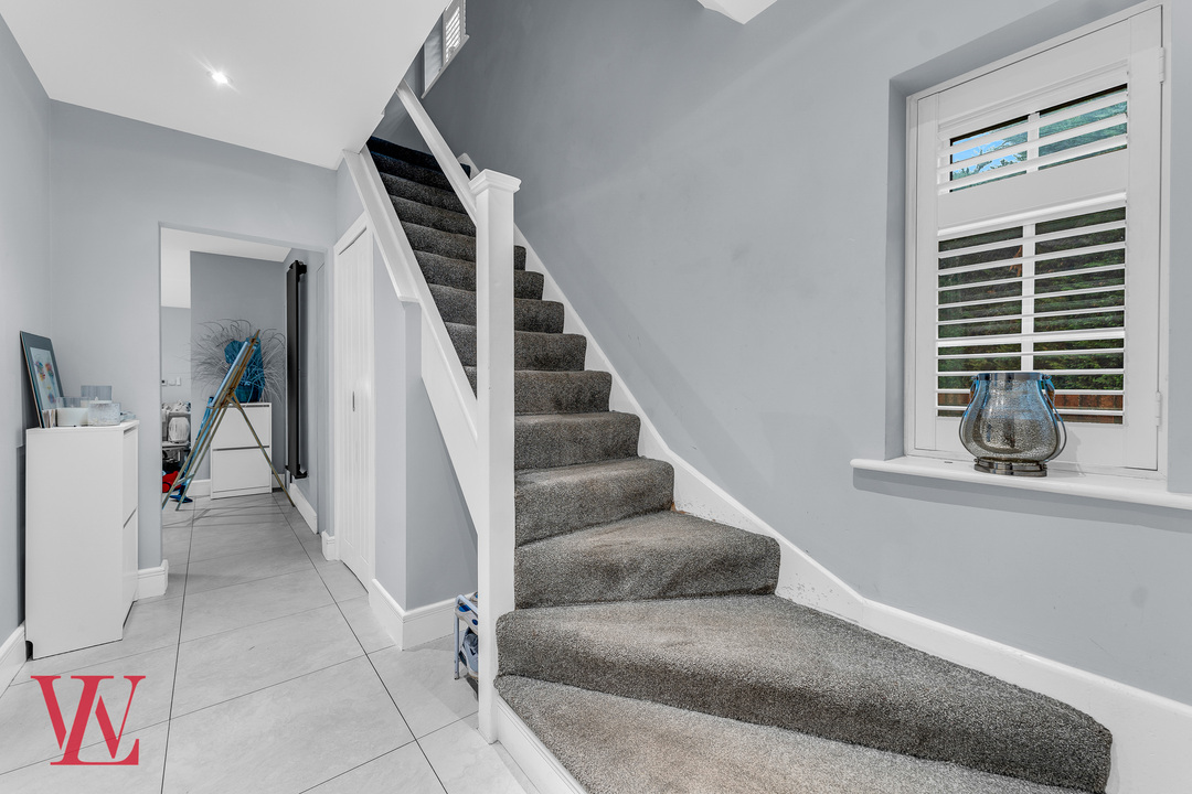 4 bed semi-detached house for sale in Waytemore Road, Bishop's Stortford, Hertfordshire  - Property Image 10