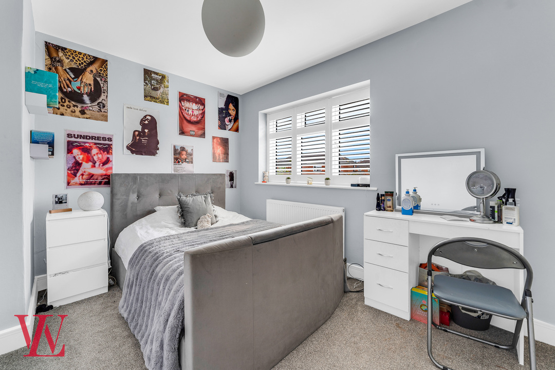 4 bed semi-detached house for sale in Waytemore Road, Bishop's Stortford, Hertfordshire  - Property Image 14