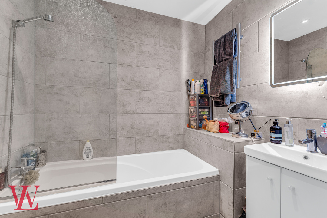 4 bed semi-detached house for sale in Waytemore Road, Bishop's Stortford, Hertfordshire 19