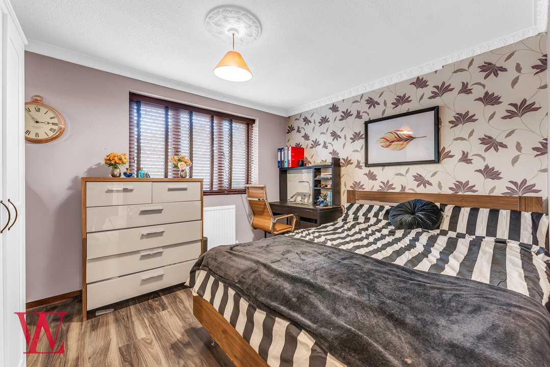 3 bed detached house for sale in Larchwood, Bishop's Stortford, Hertfordshire 12