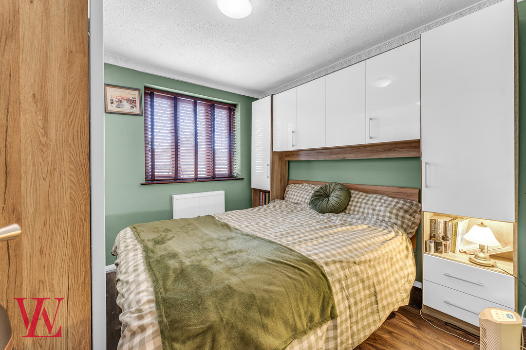 3 bed detached house for sale in Larchwood, Bishop's Stortford, Hertfordshire  - Property Image 16