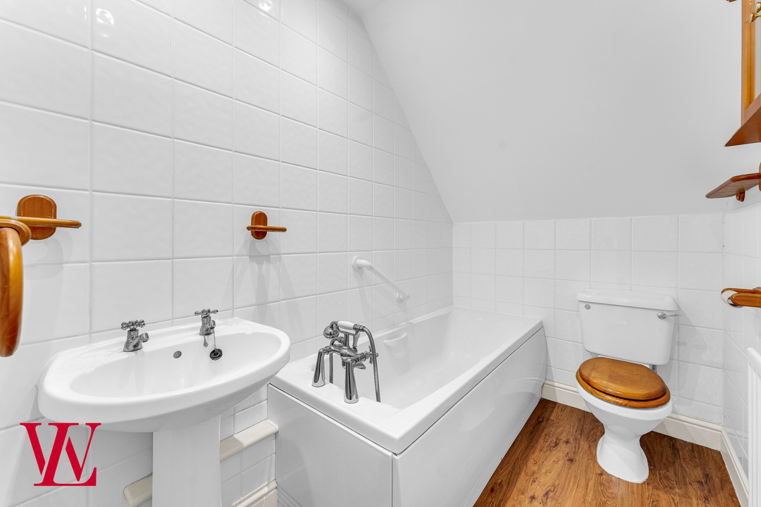 3 bed semi-detached house for sale in Tuckers Row, Bishop's Stortford, Hertfordshire  - Property Image 11