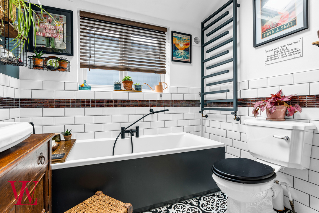 3 bed semi-detached house for sale in Rye Street, Bishop's Stortford, Hertfordshire  - Property Image 16