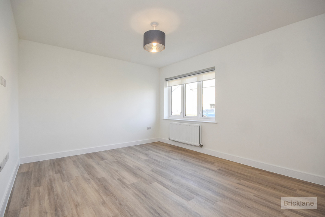 4 bed detached house to rent in Little Clobbs Mead, Little Dunmow, Dunmow, Essex  - Property Image 3