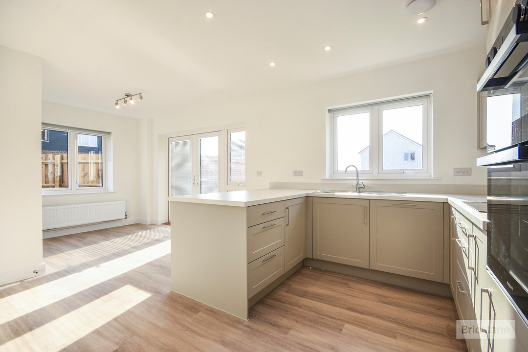 4 bed detached house to rent in Little Clobbs Mead, Little Dunmow, Dunmow, Essex  - Property Image 2