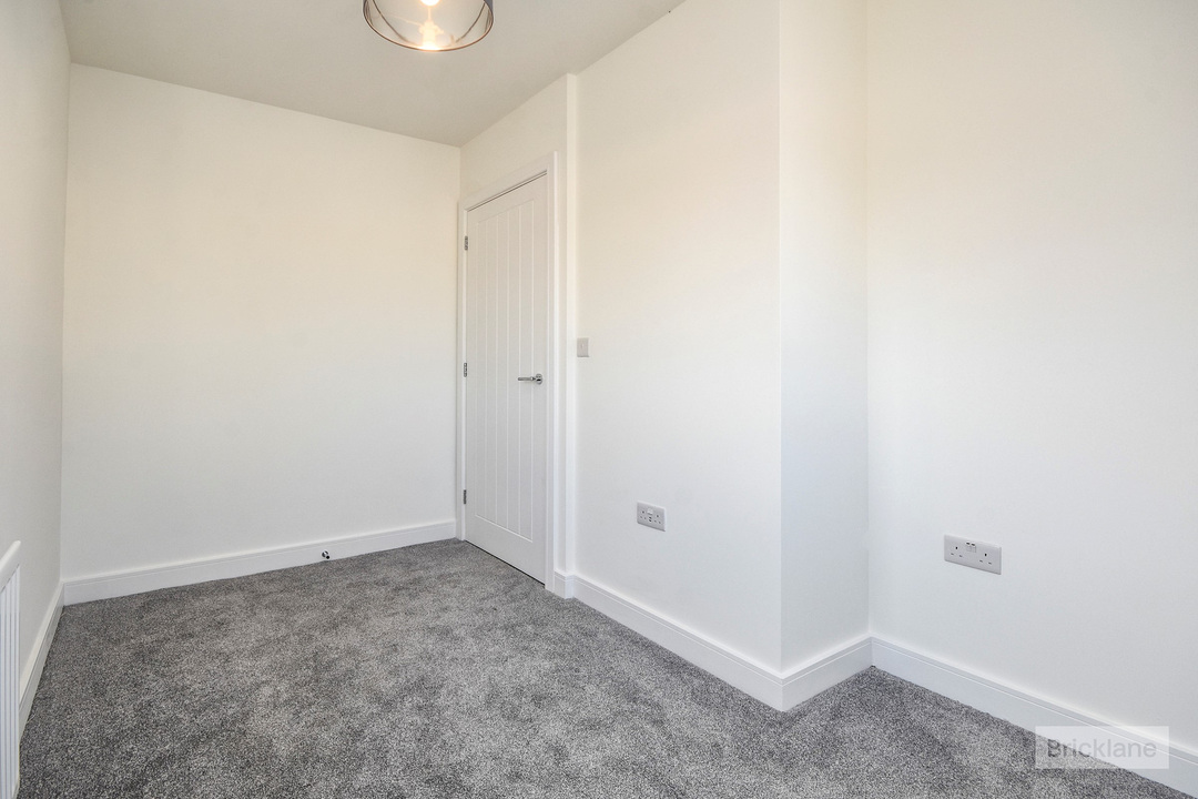 4 bed detached house to rent in Little Clobbs Mead, Little Dunmow, Dunmow, Essex  - Property Image 7