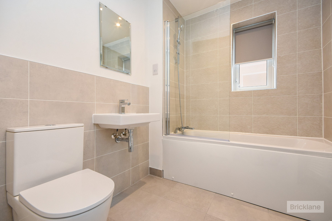 4 bed detached house to rent in Moors Field Drive, Little Dunmow, Dunmow, Essex  - Property Image 5