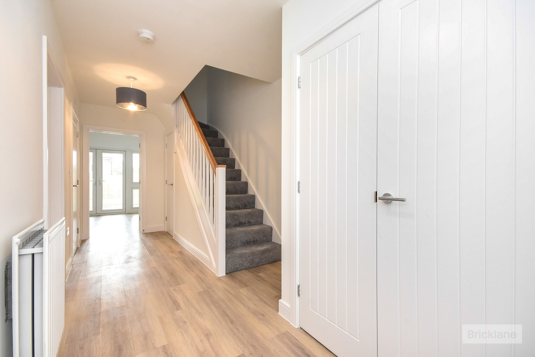 4 bed detached house to rent in Moors Field Drive, Little Dunmow, Dunmow, Essex  - Property Image 2