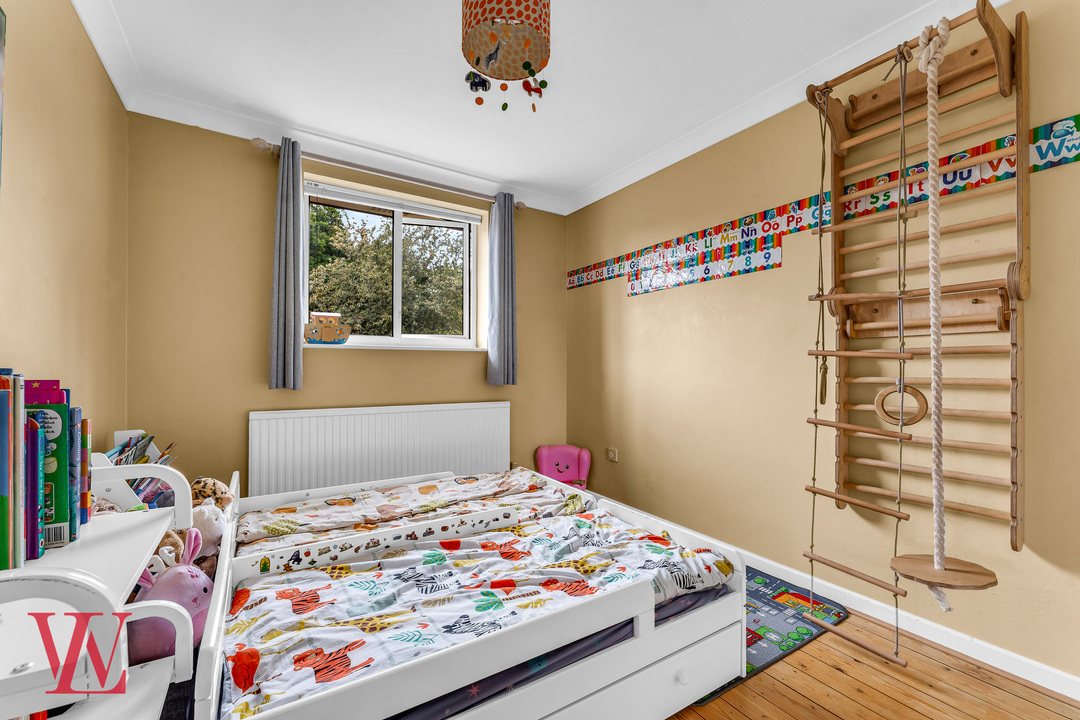 3 bed semi-detached house for sale in Hipkins, Bishop's Stortford, Hertfordshire 9