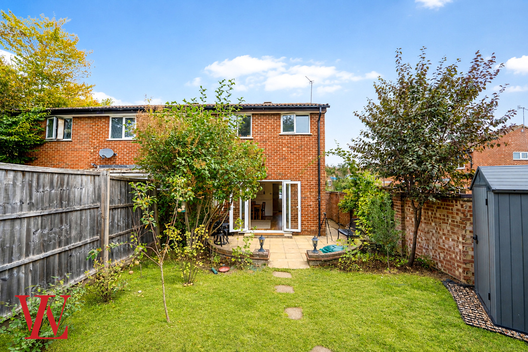 3 bed semi-detached house for sale in Hipkins, Bishop's Stortford, Hertfordshire 16