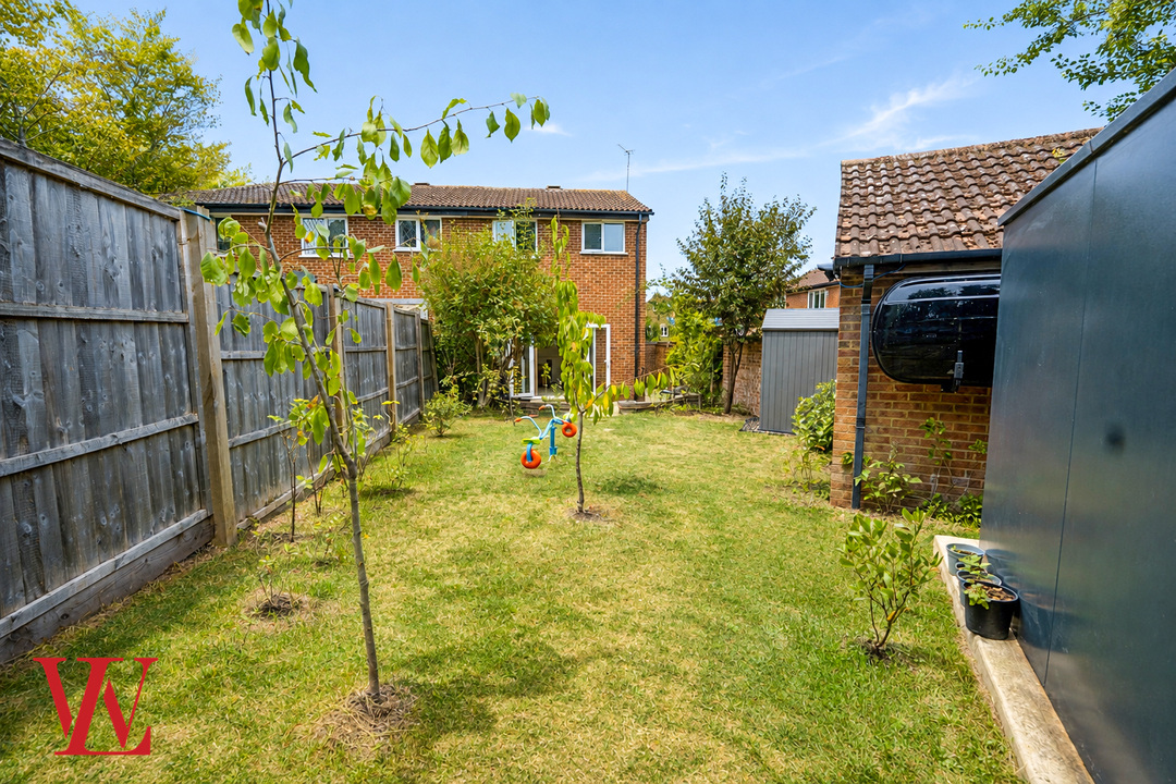 3 bed semi-detached house for sale in Hipkins, Bishop's Stortford, Hertfordshire 18