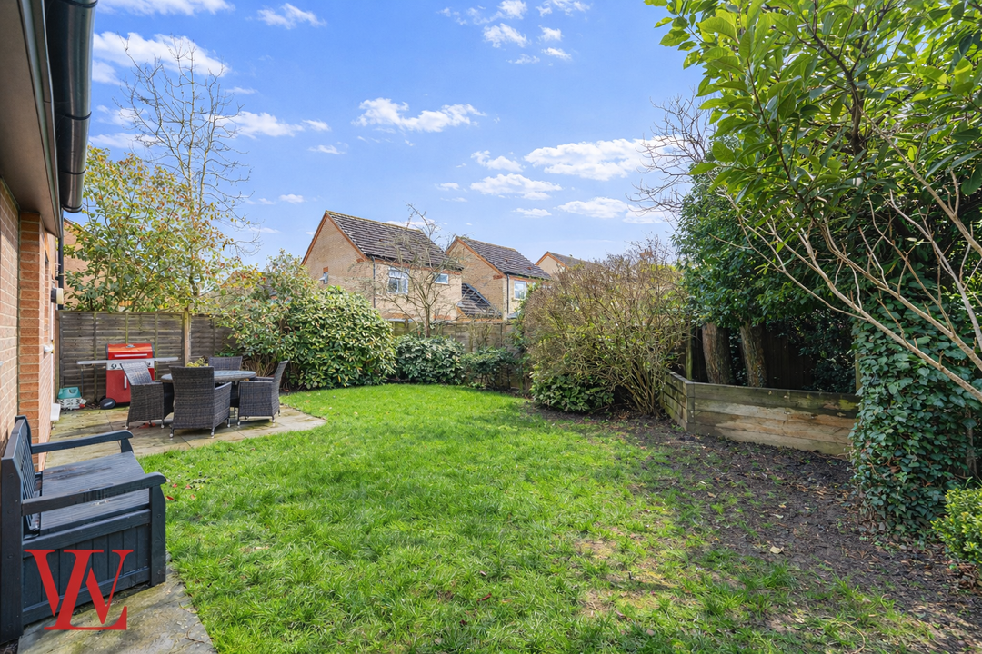 4 bed semi-detached house for sale in The Hedgerows, Bishop's Stortford, Hertfordshire  - Property Image 25