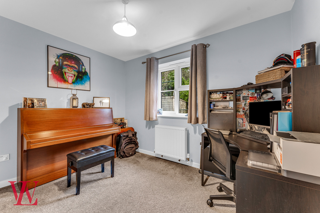 4 bed semi-detached house for sale in The Hedgerows, Bishop's Stortford, Hertfordshire  - Property Image 12