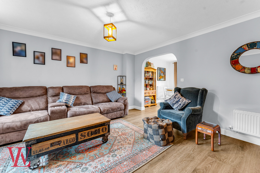 4 bed semi-detached house for sale in The Hedgerows, Bishop's Stortford, Hertfordshire  - Property Image 4