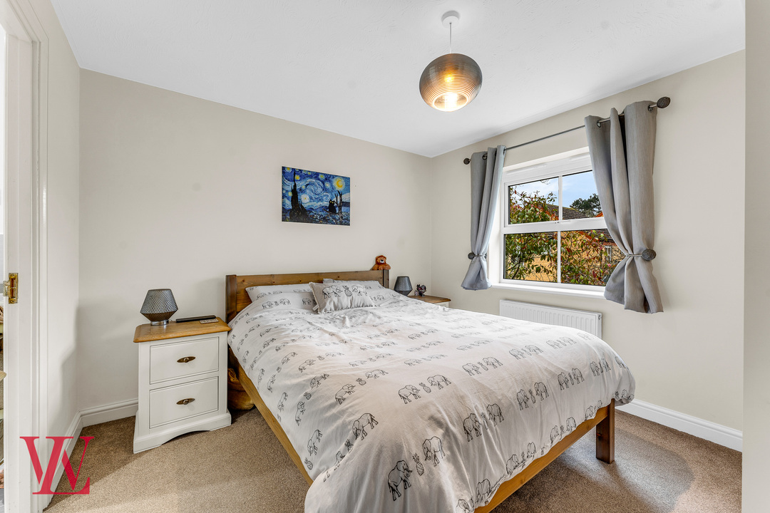 4 bed semi-detached house for sale in The Hedgerows, Bishop's Stortford, Hertfordshire  - Property Image 15