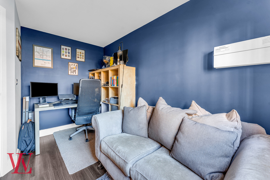 3 bed semi-detached house for sale in Athenian Drive, Bishop's Stortford, Hertfordshire  - Property Image 8