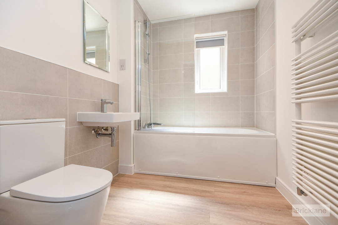 3 bed semi-detached house to rent in Priestley Field Avenue, Little Dunmow, Dunmow, Essex  - Property Image 8