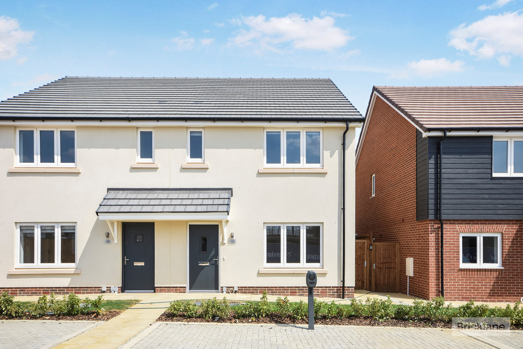 3 bed semi-detached house to rent in Priestley Field Avenue, Little Dunmow, Dunmow, Essex