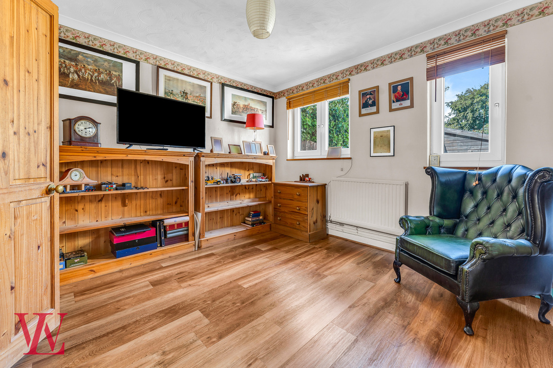 3 bed semi-detached house for sale in Apton Road, Bishop's Stortford, Hertfordshire 9