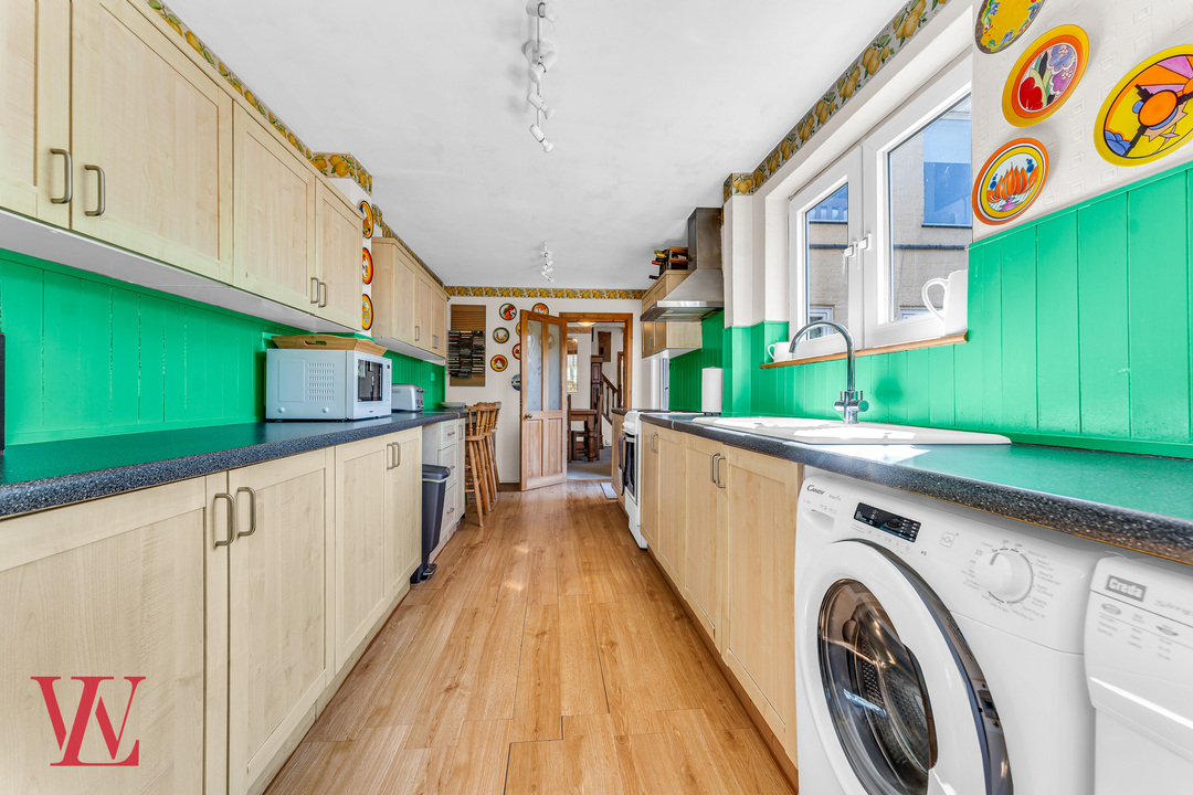 3 bed semi-detached house for sale in Apton Road, Bishop's Stortford, Hertfordshire 8