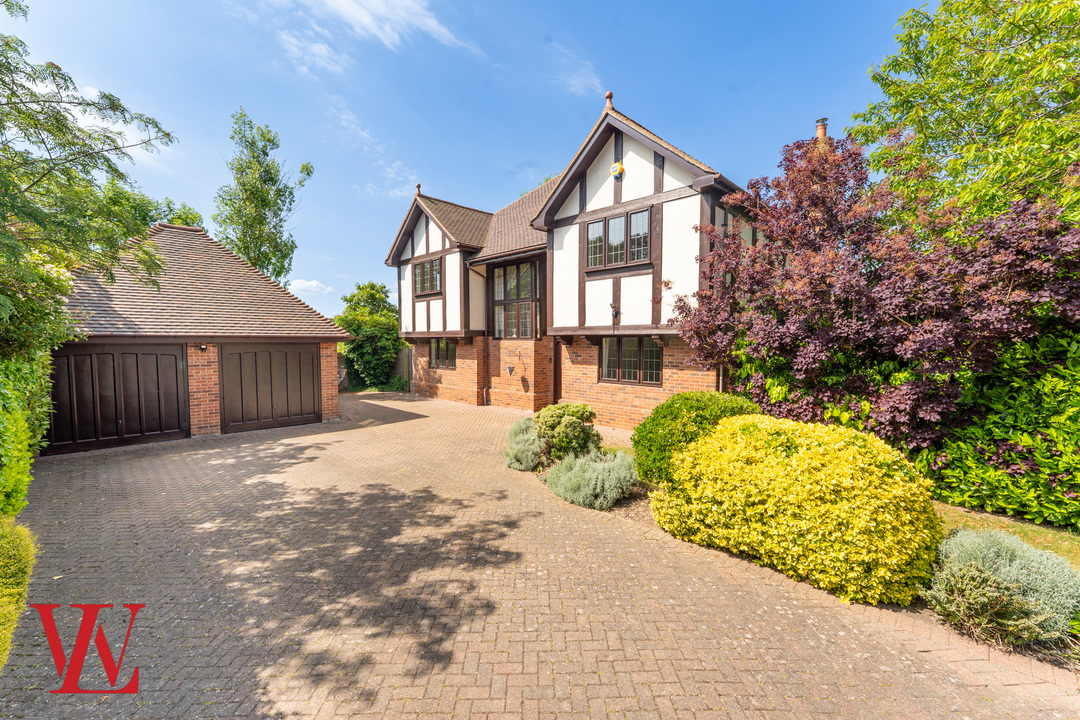 5 bed detached house to rent in Maze Green Heights, Bishop's Stortford, Hertfordshire  - Property Image 1