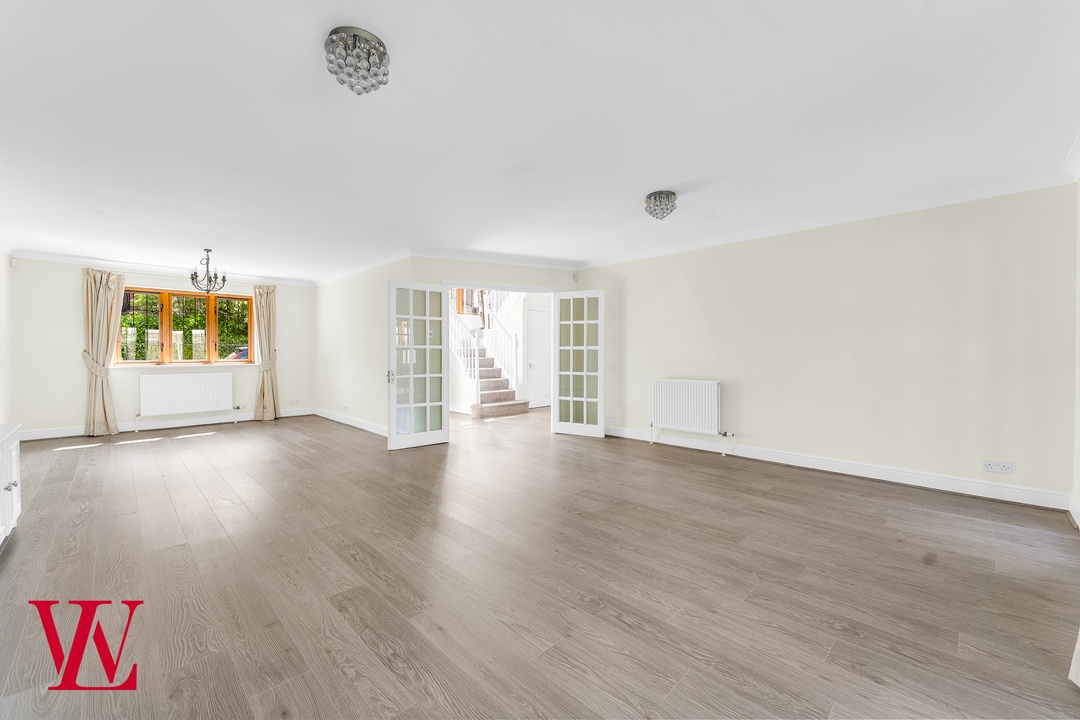 5 bed detached house to rent in Maze Green Heights, Bishop's Stortford, Hertfordshire  - Property Image 3