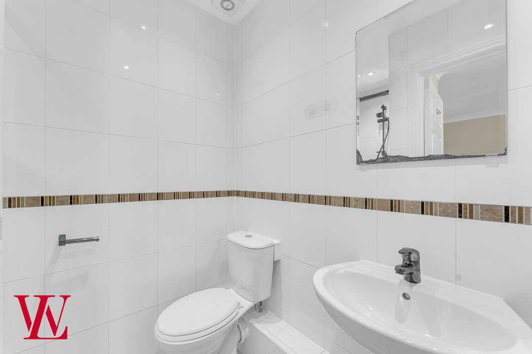 5 bed detached house to rent in Maze Green Heights, Bishop's Stortford, Hertfordshire  - Property Image 16