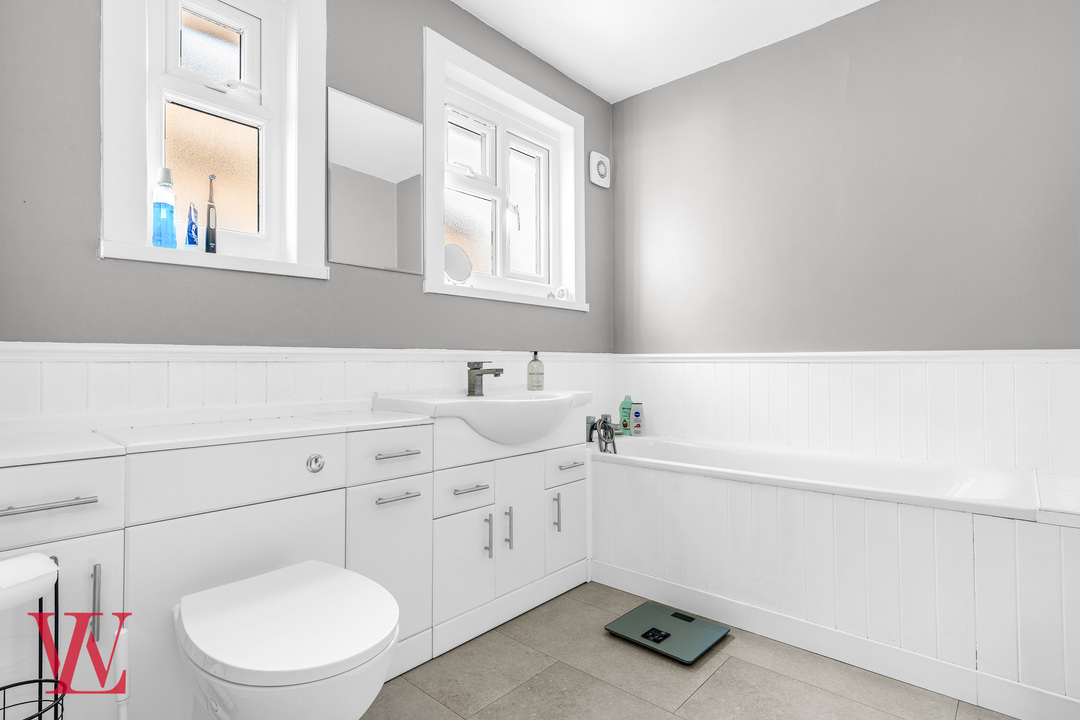 5 bed detached house for sale in Hadham Road, Bishop's Stortford, Hertfordshire  - Property Image 29