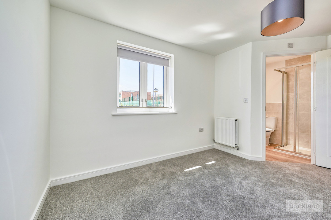 3 bed semi-detached house to rent in Handscomb Way, Bishops Stortford, Hertfordshire  - Property Image 5