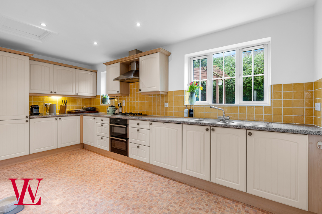 4 bed detached house for sale in Old Bell Close, Stansted, Essex  - Property Image 10