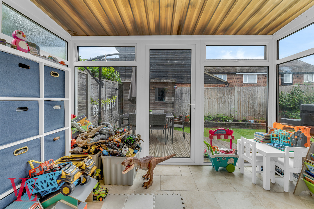 3 bed detached house for sale in De Mandeville Road, Elsenham, Bishop's Stortford, Essex 8