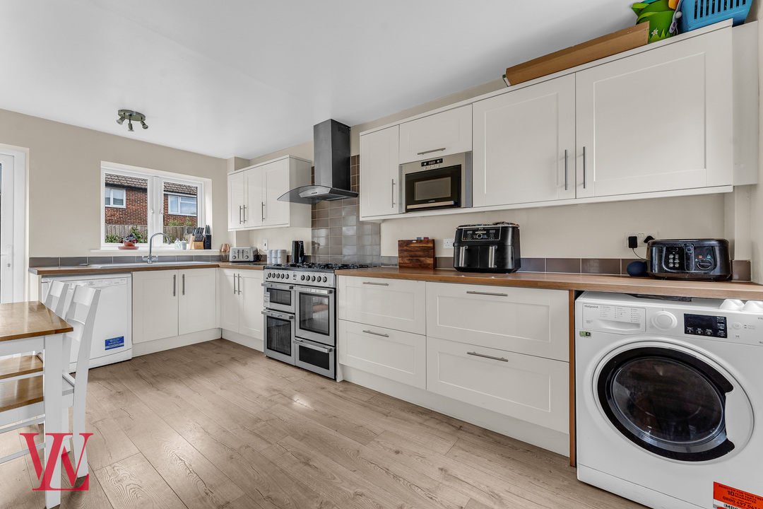 3 bed detached house for sale in De Mandeville Road, Elsenham, Bishop's Stortford, Essex  - Property Image 2