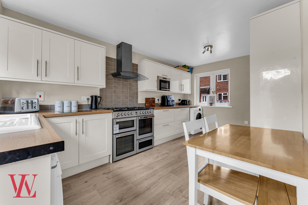 3 bed detached house for sale in De Mandeville Road, Elsenham, Bishop's Stortford, Essex 2