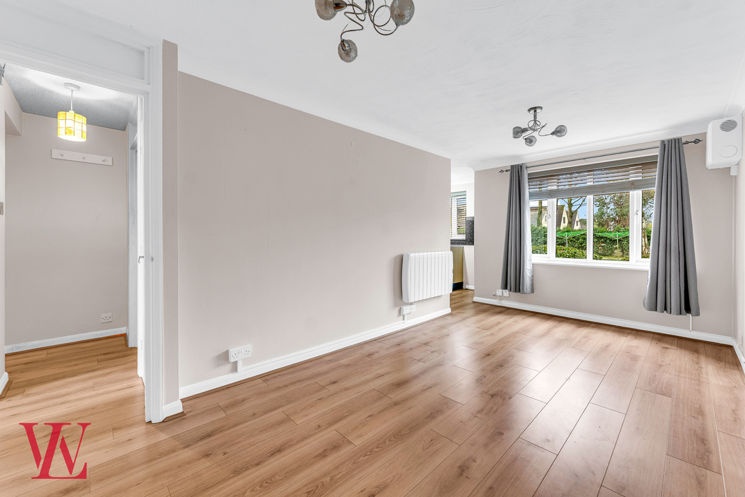 1 bed apartment for sale in Hunters Court, Elsenham, Bishop's Stortford, Hertfordshire 1