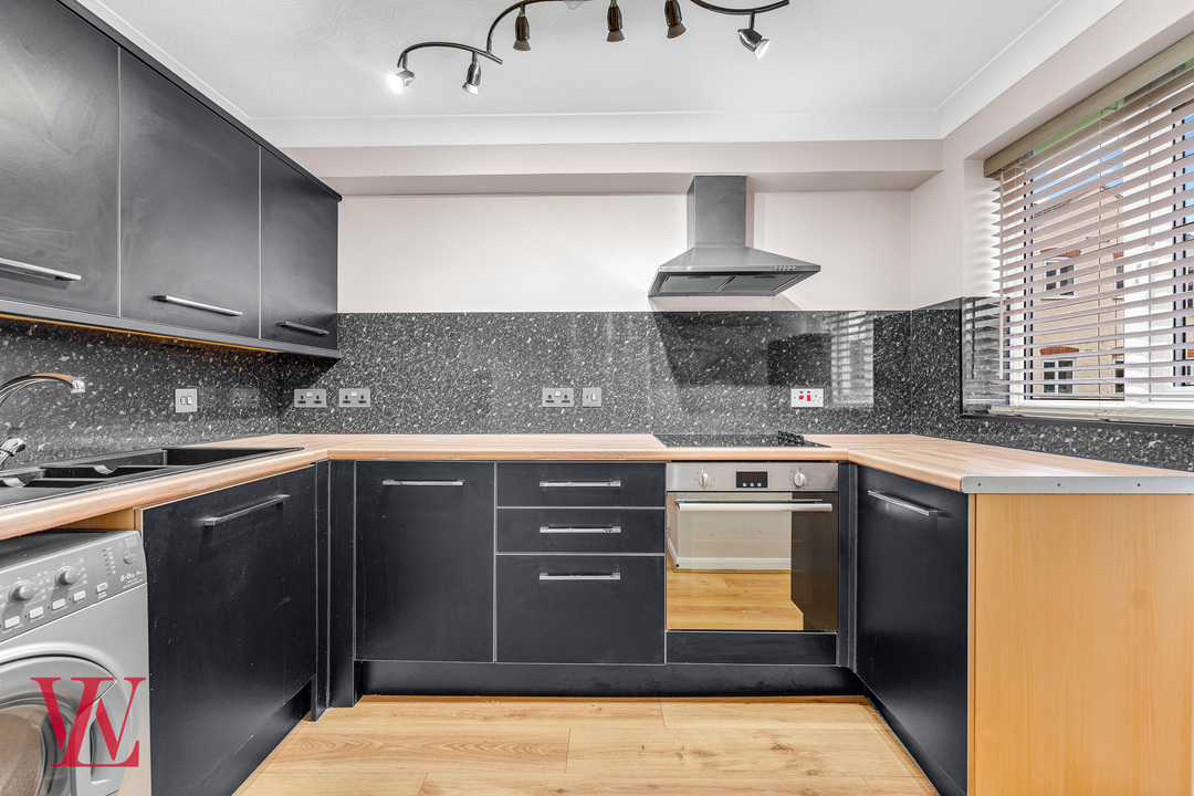 1 bed apartment for sale in Hunters Court, Elsenham, Bishop's Stortford, Hertfordshire  - Property Image 6