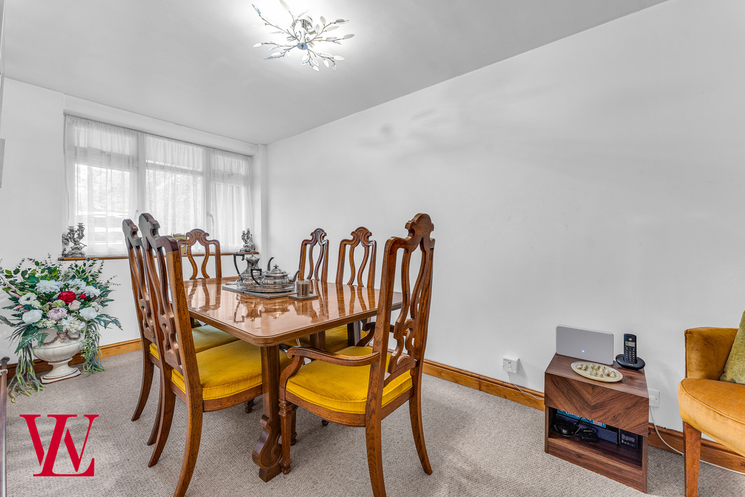 4 bed semi-detached house for sale in Audrey Gardens, Bishop's Stortford, Hertfordshire 8