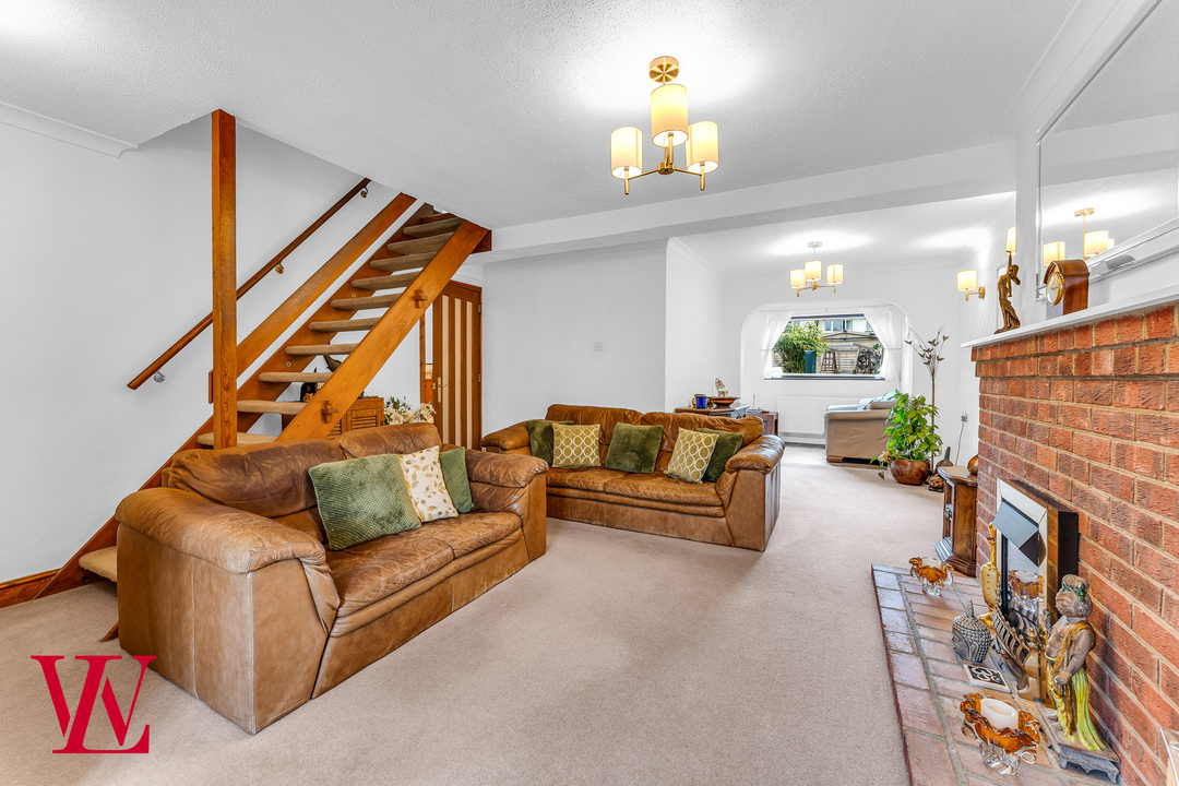 4 bed semi-detached house for sale in Audrey Gardens, Bishop's Stortford, Hertfordshire  - Property Image 4