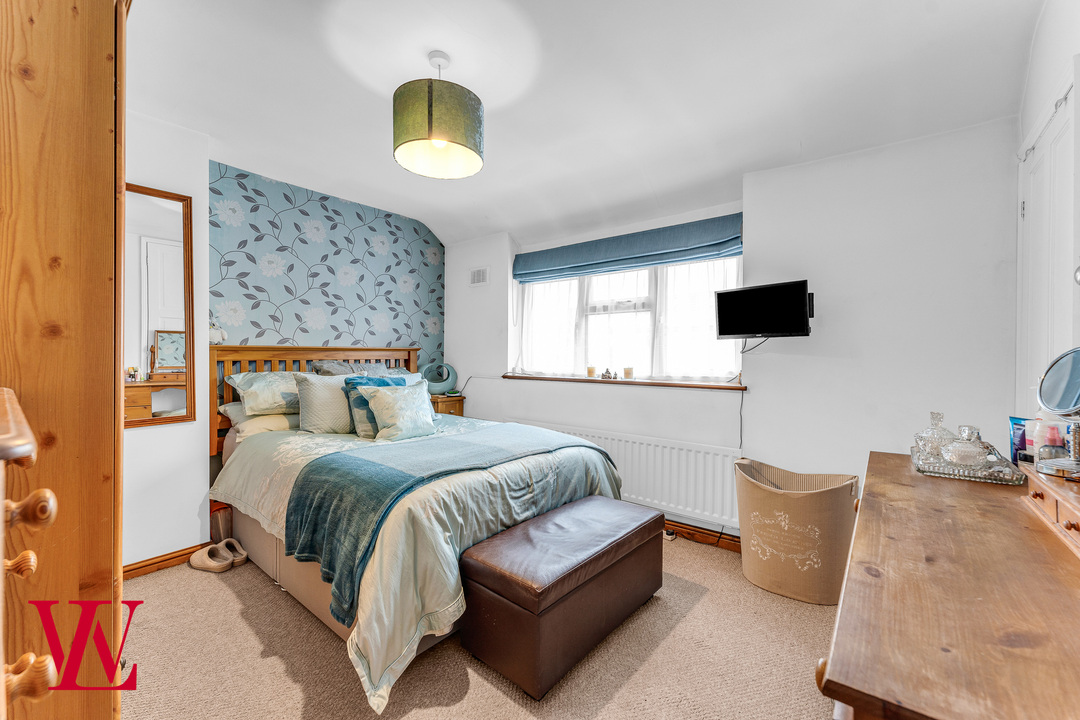 4 bed semi-detached house for sale in Audrey Gardens, Bishop's Stortford, Hertfordshire  - Property Image 13