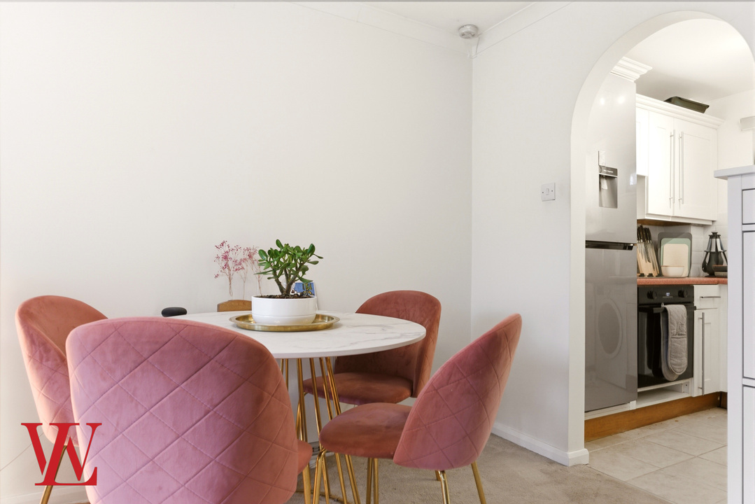 2 bed apartment for sale in Granary Court, Haslers Lane, Dunmow, Essex  - Property Image 10