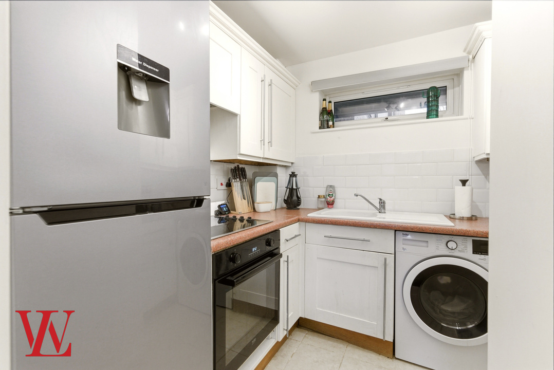 2 bed apartment for sale in Granary Court, Haslers Lane, Dunmow, Essex 7