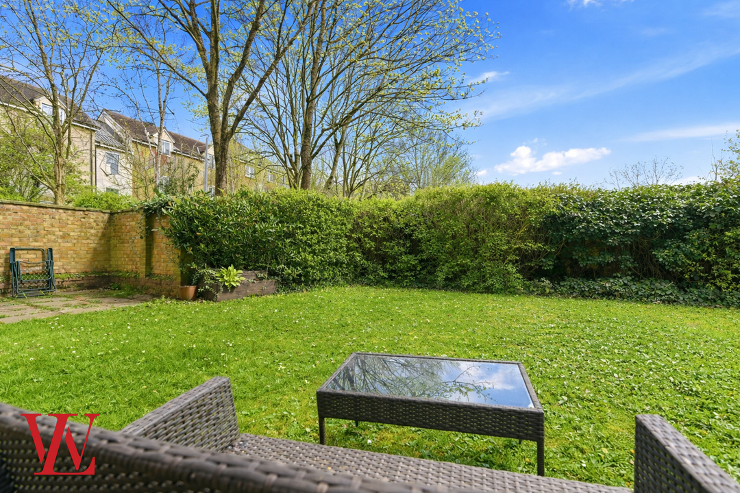 2 bed apartment for sale in Granary Court, Haslers Lane, Dunmow, Essex  - Property Image 16