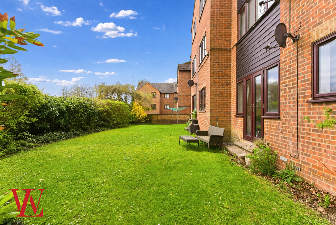 2 bed apartment for sale in Granary Court, Haslers Lane, Dunmow, Essex  - Property Image 15