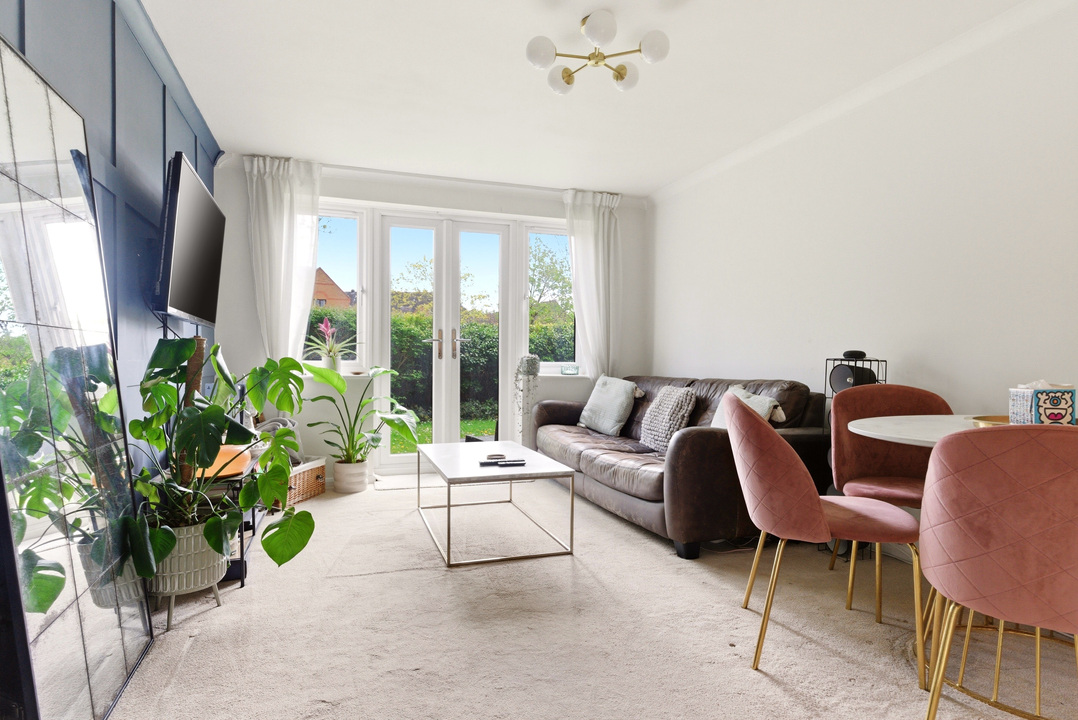 2 bed apartment for sale in Granary Court, Haslers Lane, Dunmow, Essex 2