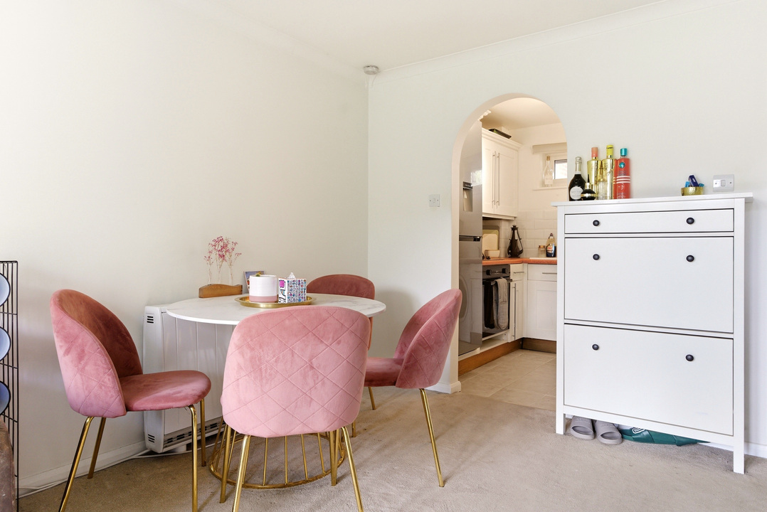 2 bed apartment for sale in Granary Court, Haslers Lane, Dunmow, Essex  - Property Image 7