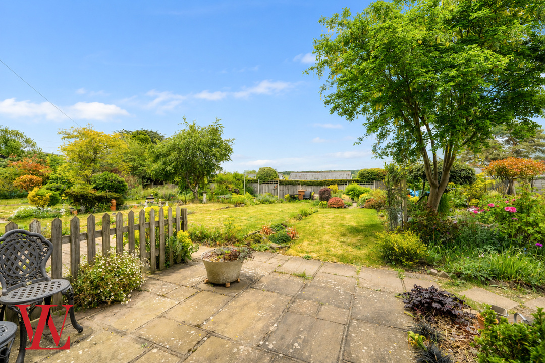 2 bed terraced house for sale in Barrells Down Road, Bishop's Stortford, Hertfordshire 16