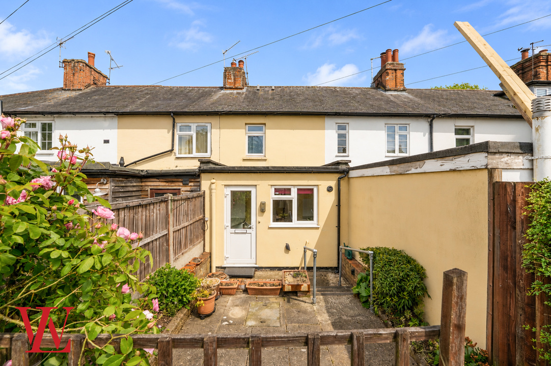 2 bed terraced house for sale in Barrells Down Road, Bishop's Stortford, Hertfordshire  - Property Image 20
