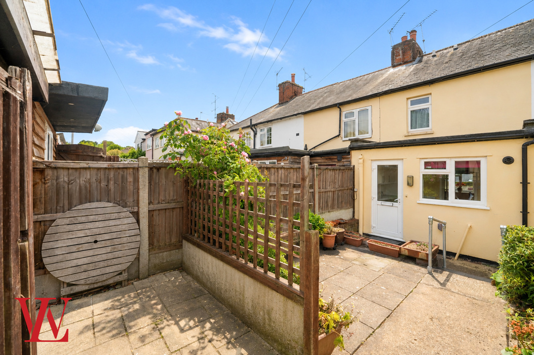 2 bed terraced house for sale in Barrells Down Road, Bishop's Stortford, Hertfordshire  - Property Image 18