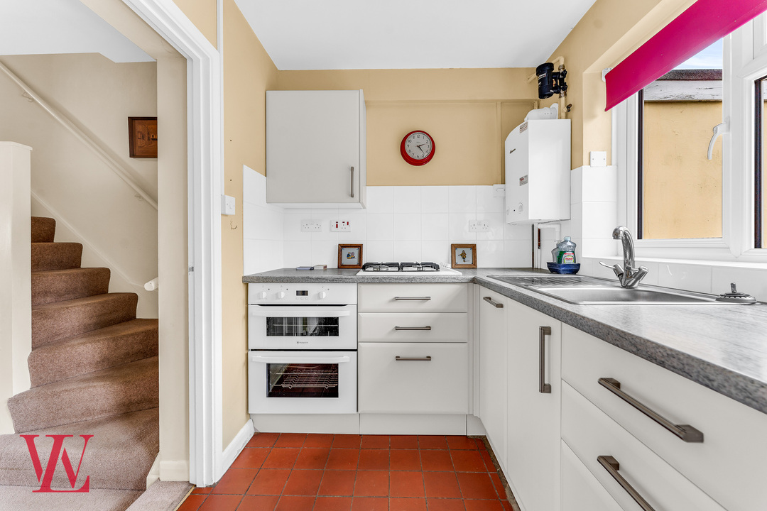 2 bed terraced house for sale in Barrells Down Road, Bishop's Stortford, Hertfordshire 8