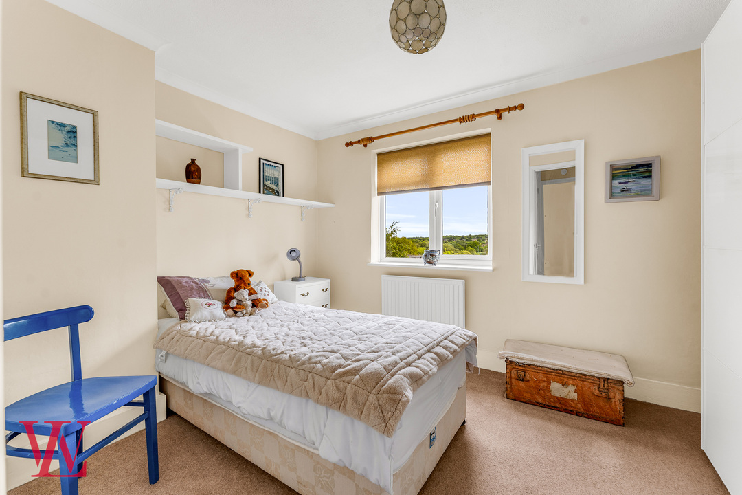 2 bed terraced house for sale in Barrells Down Road, Bishop's Stortford, Hertfordshire 9
